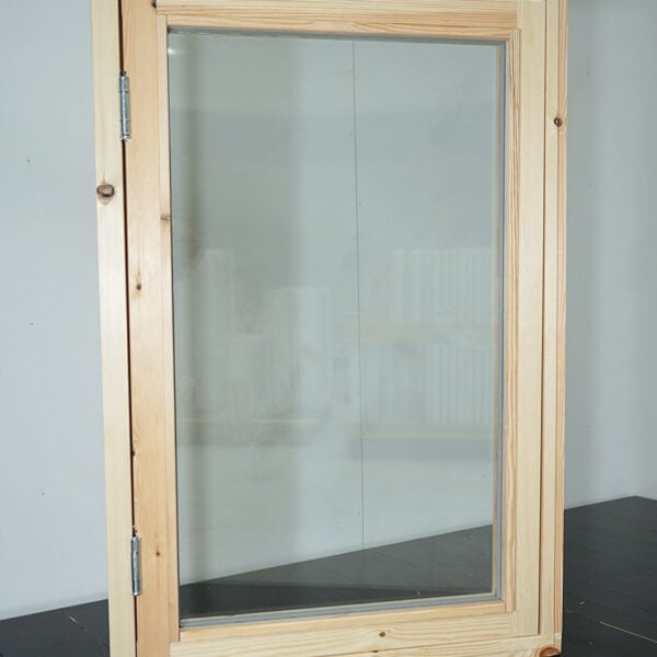 Puuvalmis mökki-ikkuna 590 x 890 mm